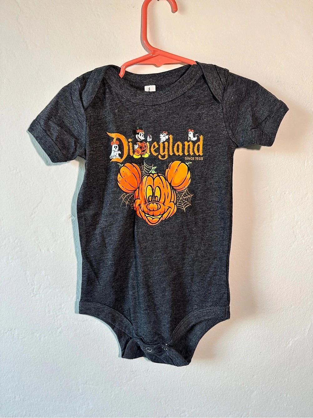 Disney Disneyland Pumpkin Mickey Baby 12-18M Gray Mickey Bodysuit Like New